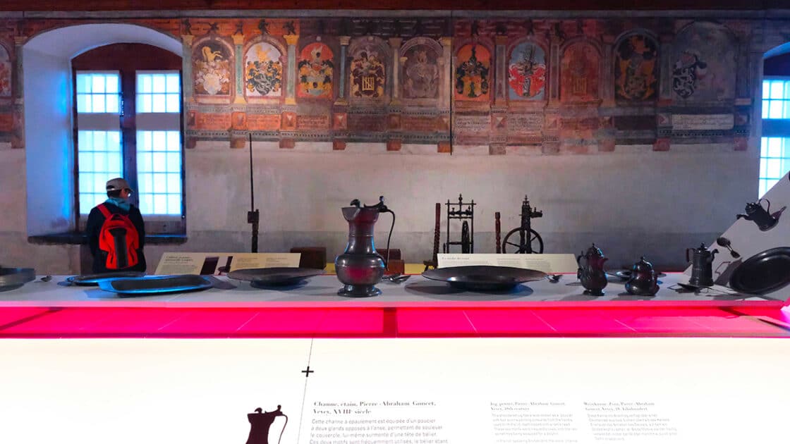 disséquer / habiller Chillon : les collections racontent le château